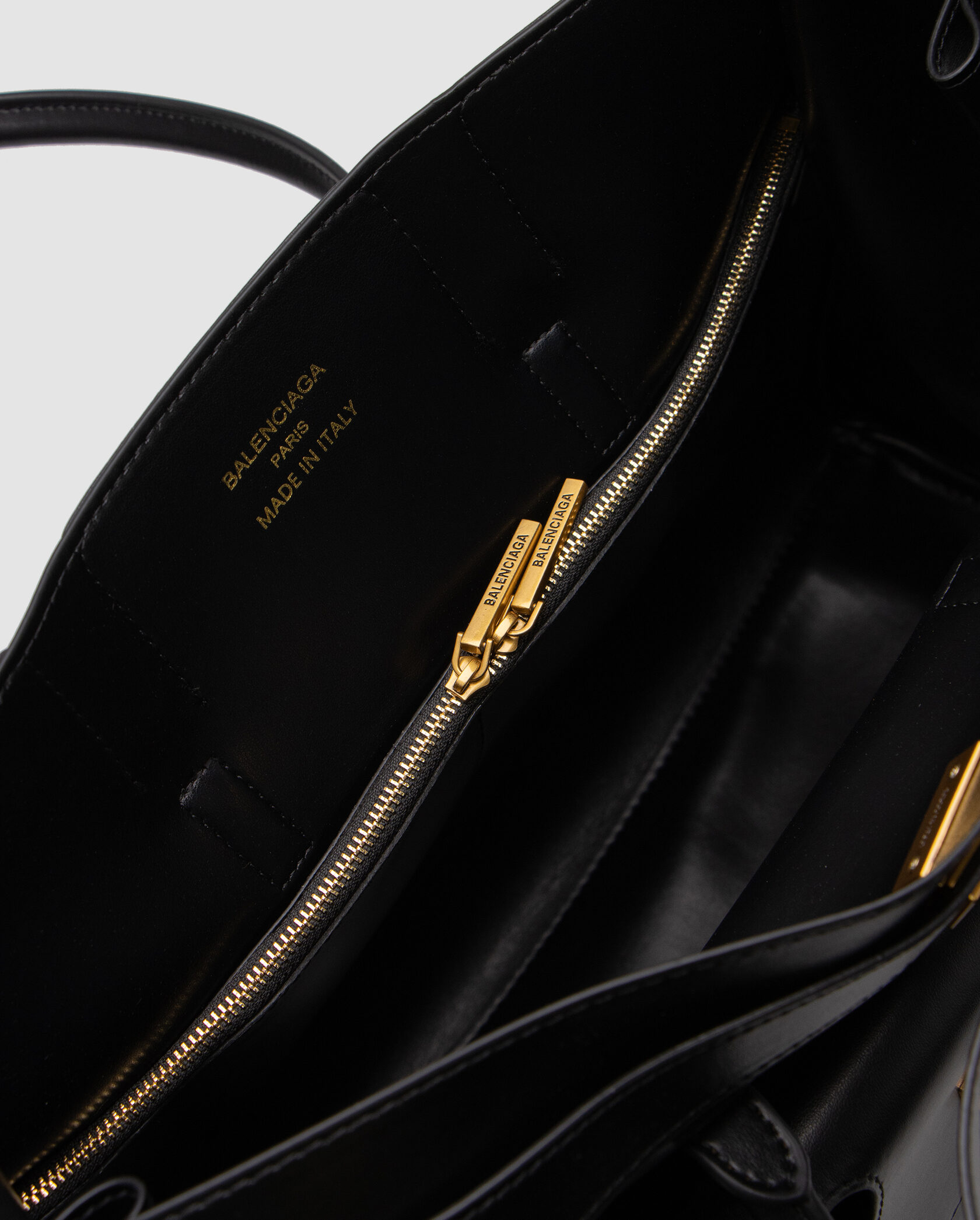 Balenciaga Bel Air Tote Bag Black/Gold - 4