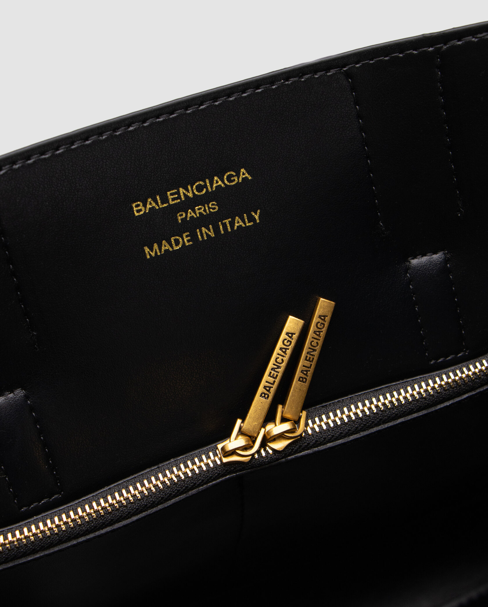 Balenciaga Bel Air Tote Bag Black/Gold - 5