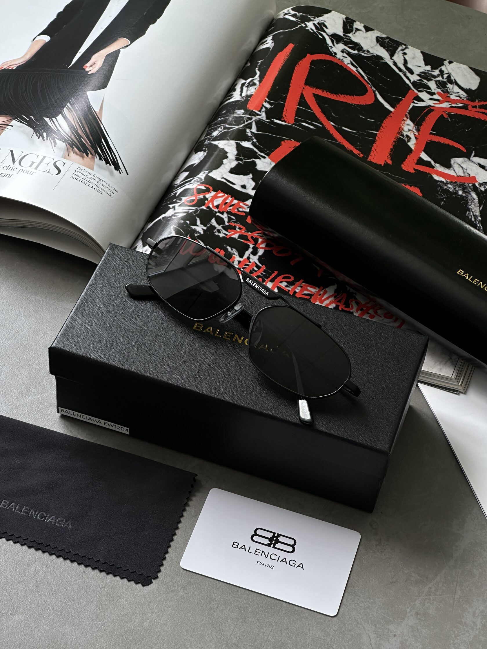 Balenciaga Black/Black BB0245S 001 - 2