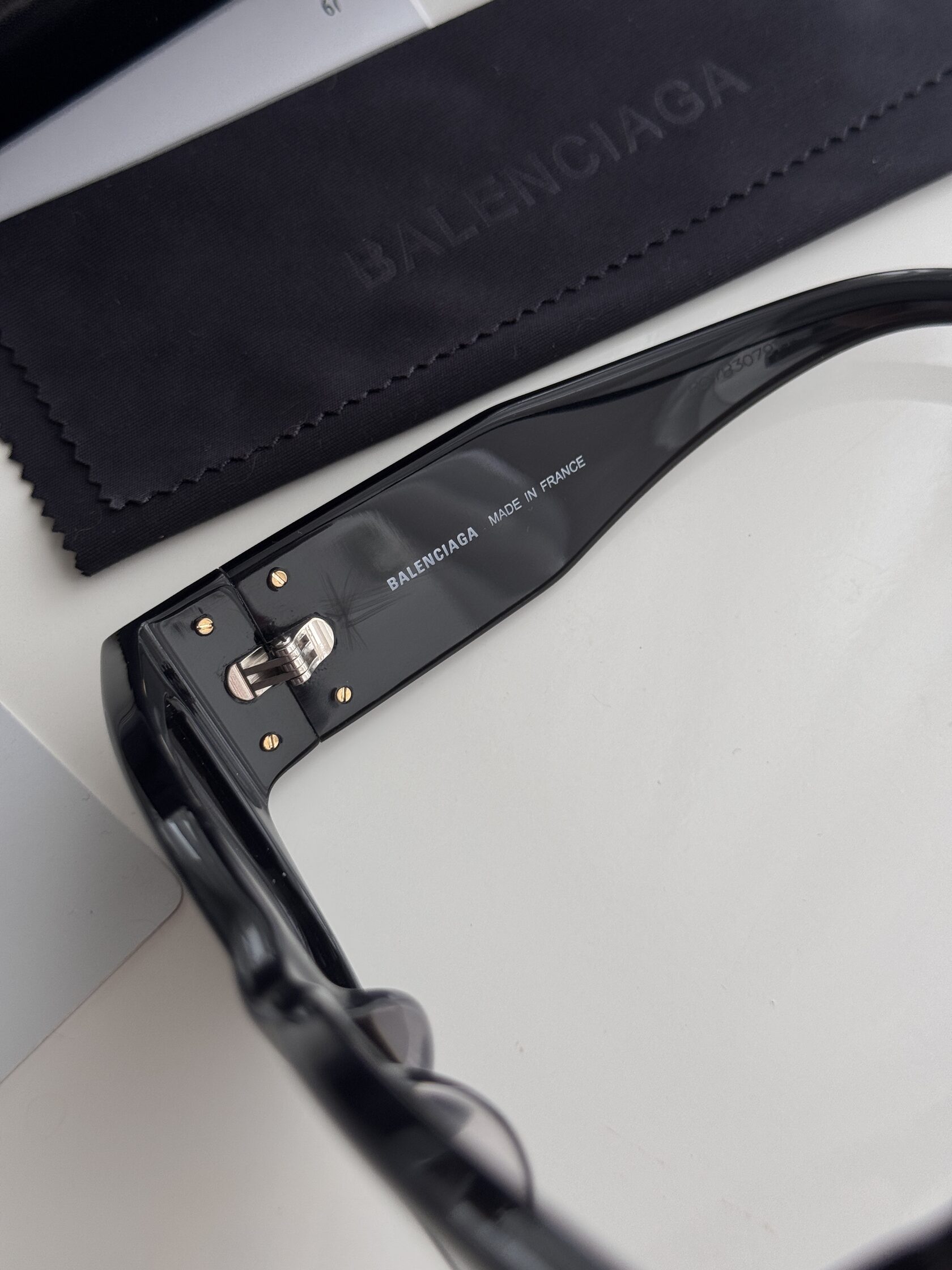 Balenciaga Black/Gold BB0361SK 001 - 8