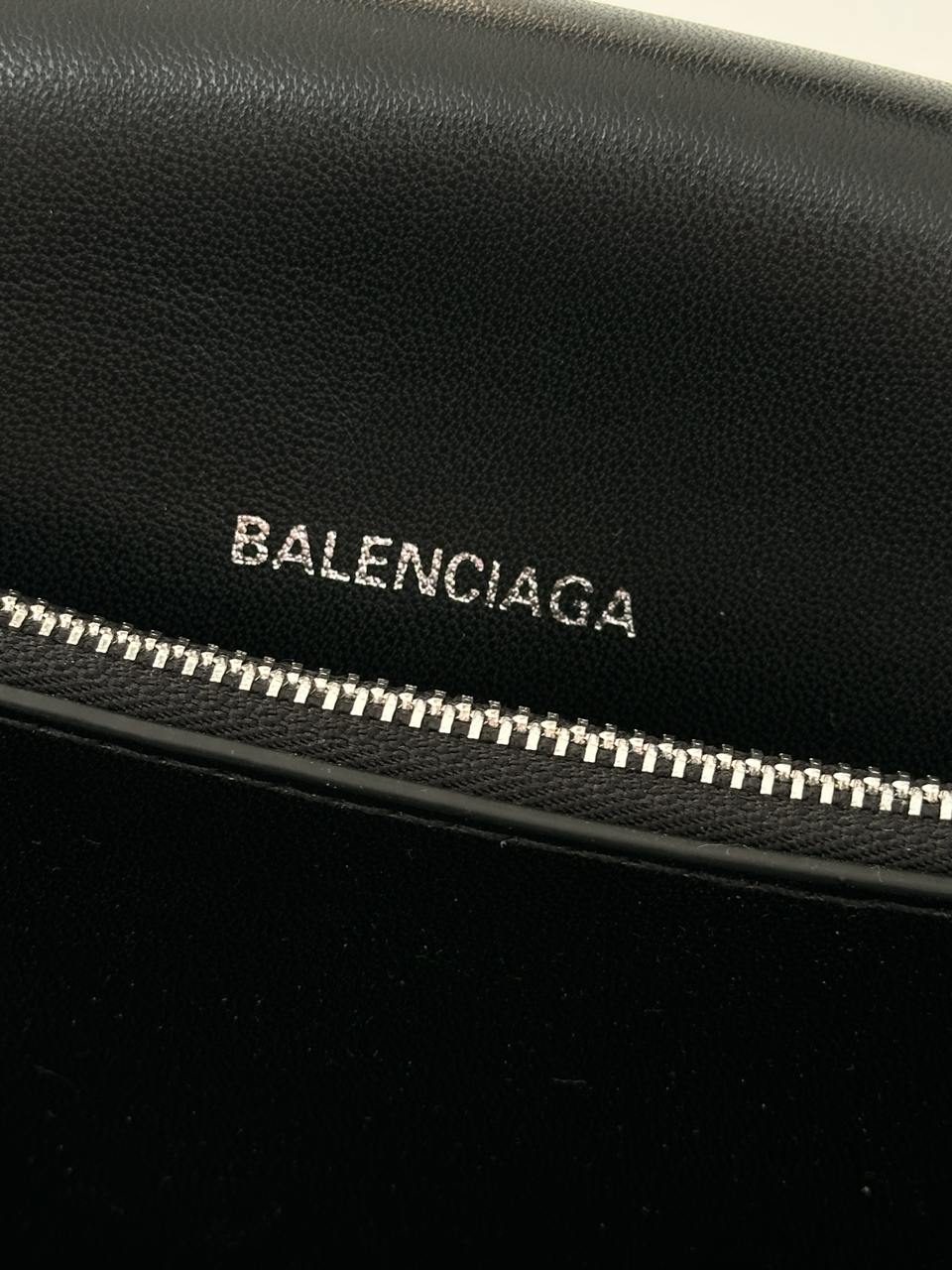 Balenciaga Crush Medium Handbag Crushed Calfskin in Black\Silve - 14