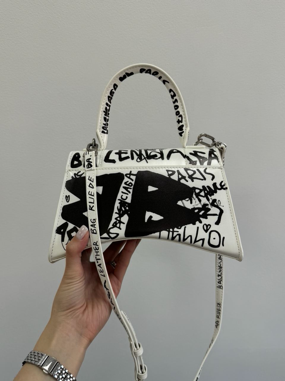 Balenciaga Hourglass Small Handbag Graffiti in White - 20