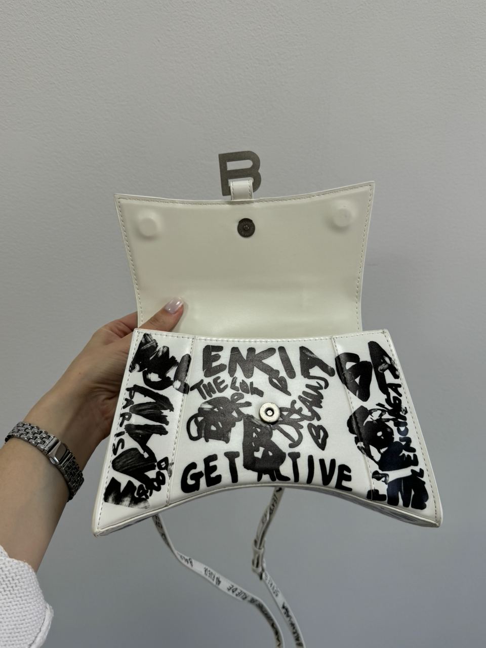 Balenciaga Hourglass Small Handbag Graffiti in White - 25
