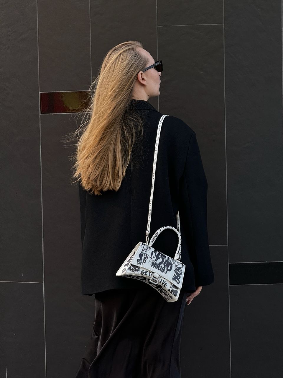 Balenciaga Hourglass Small Handbag Graffiti in White - 9