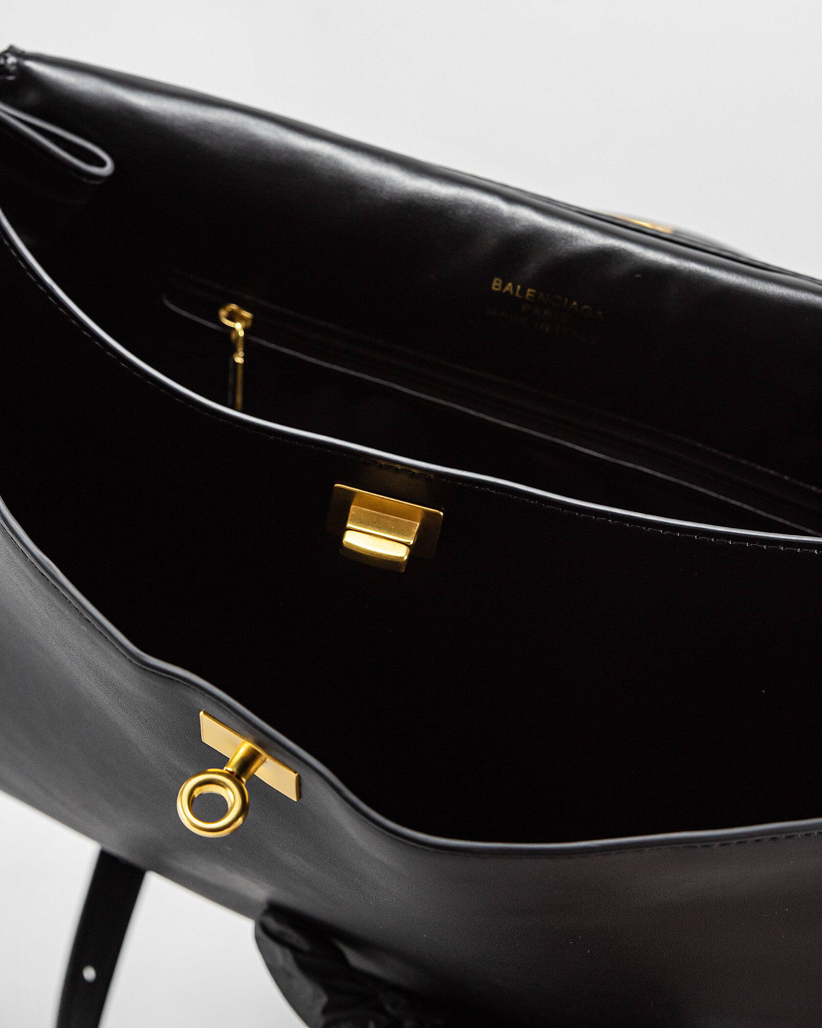 Balenciaga Rodeo Large Black/Gold - 17