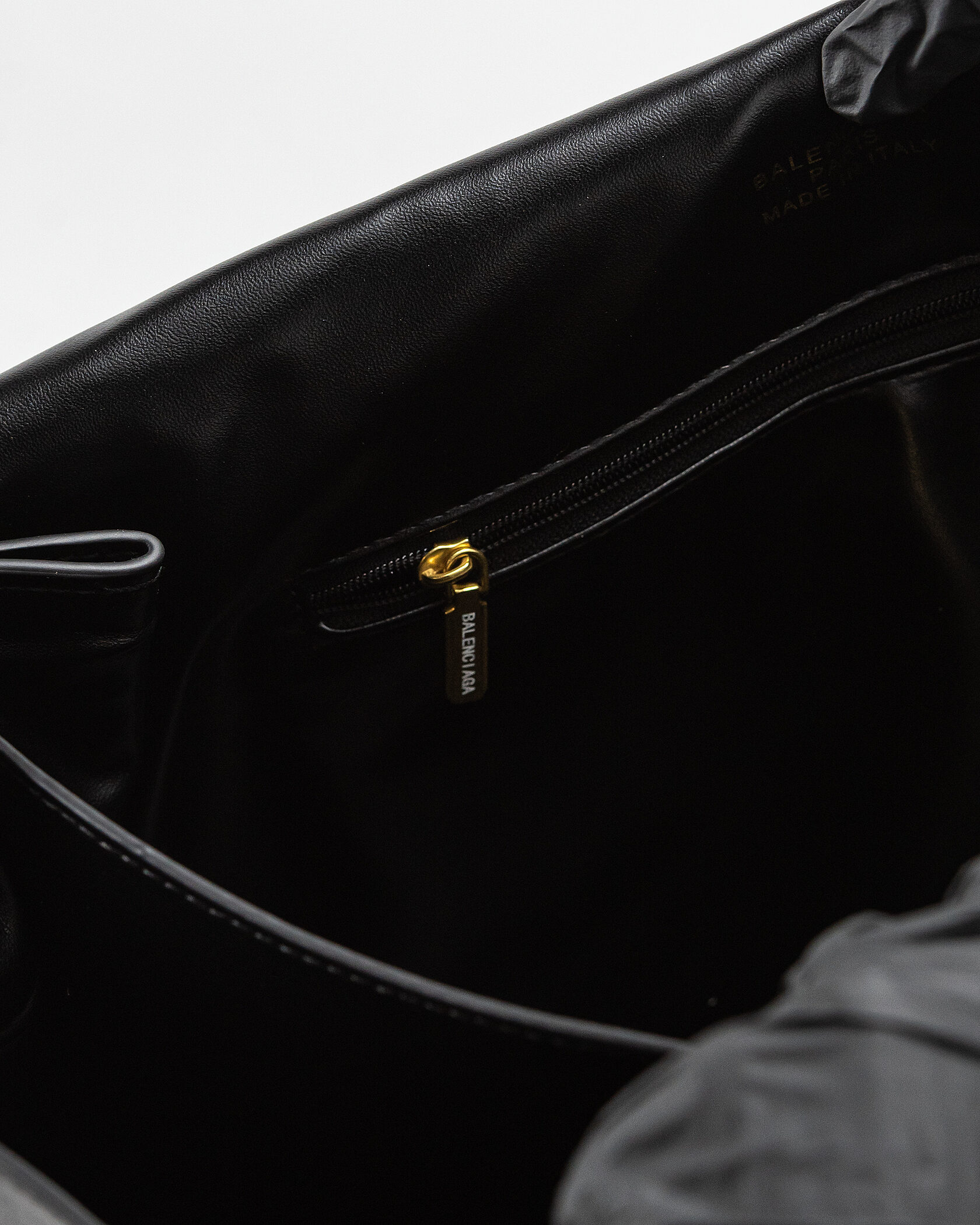 Balenciaga Rodeo Large Black/Gold - 19