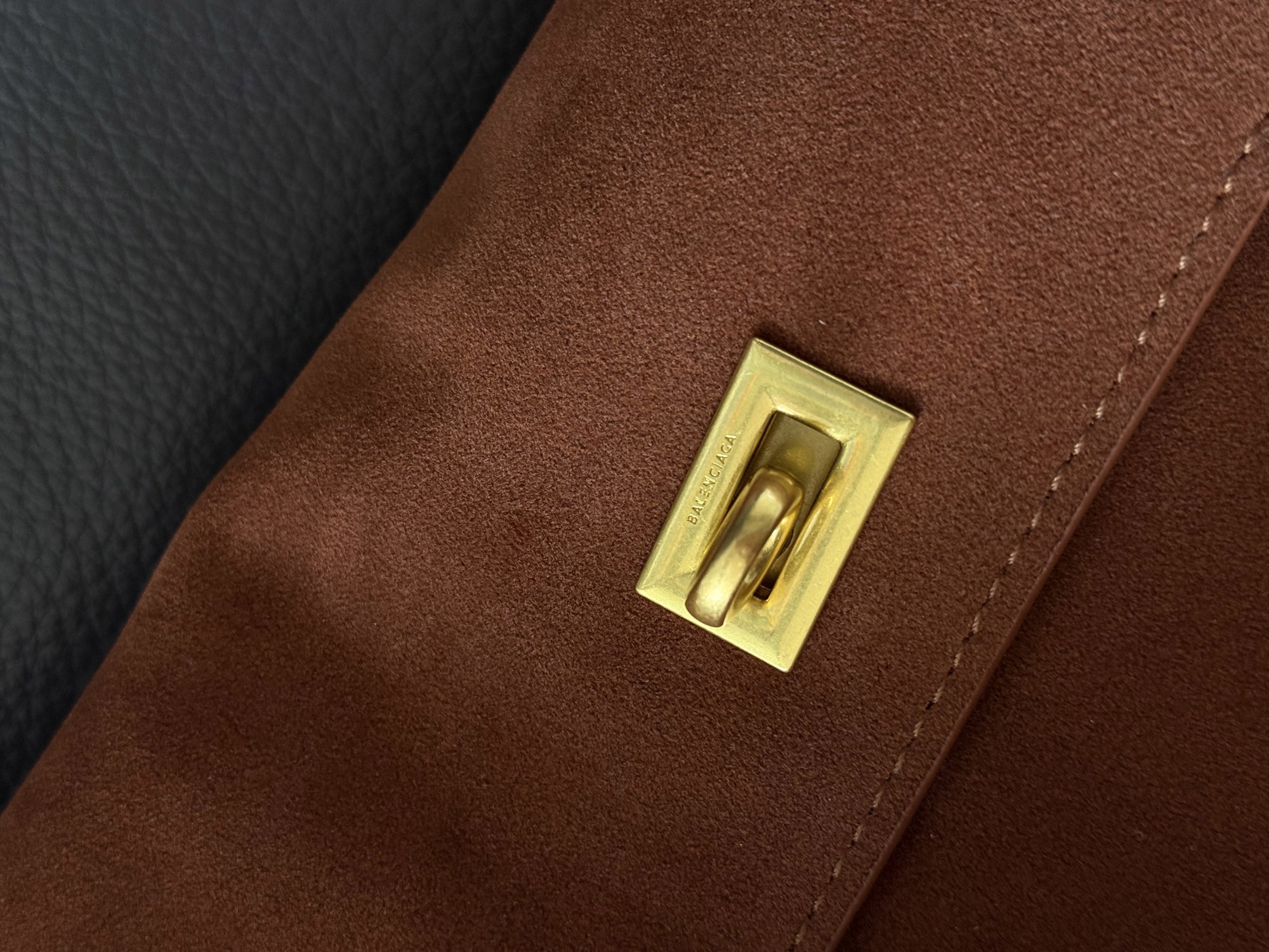 Balenciaga Rodeo Large Suede Ginger/Gold Hardware - 4