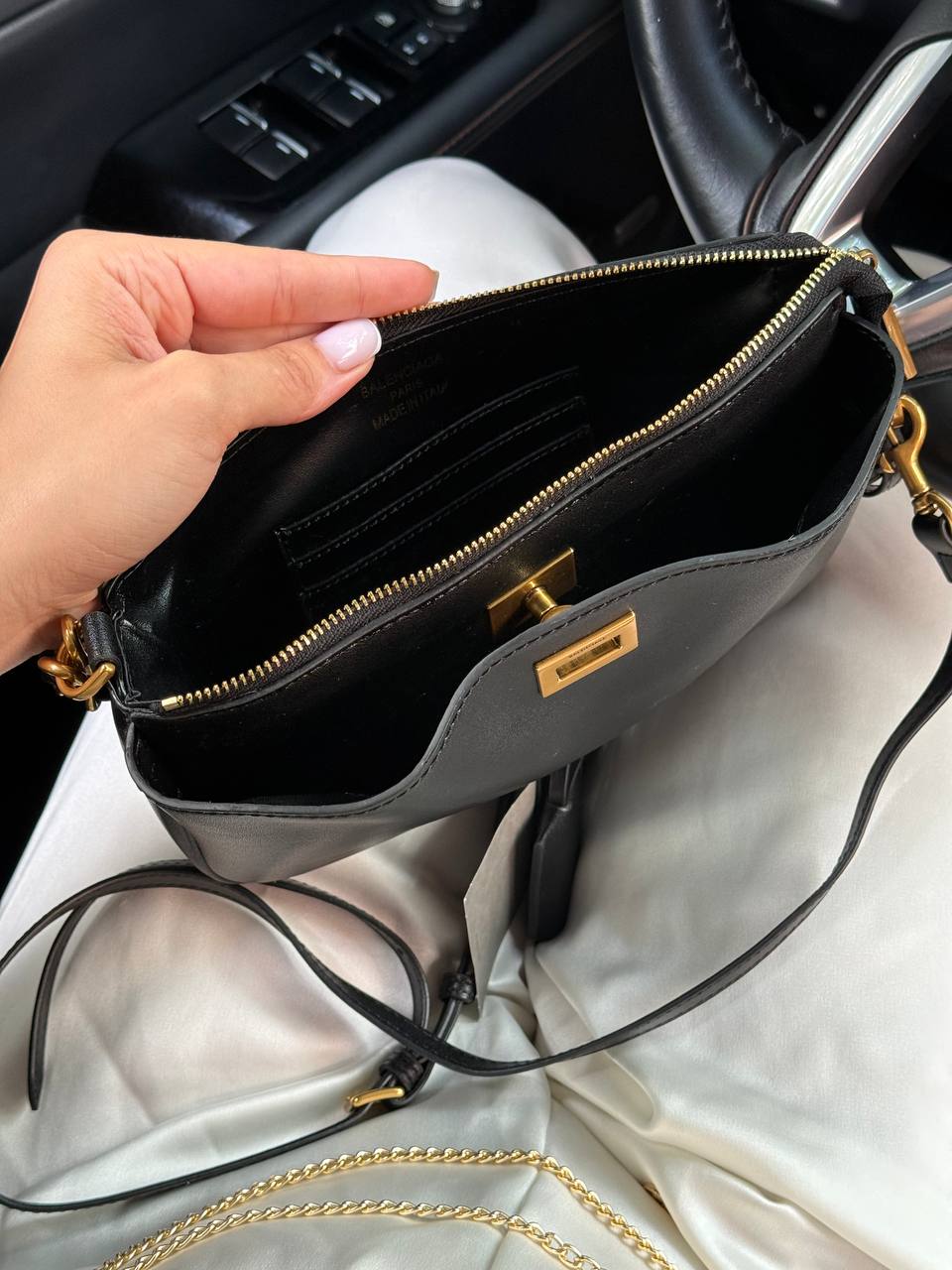 Balenciaga Rodeo Sling Pochette in Black/Gold - 10