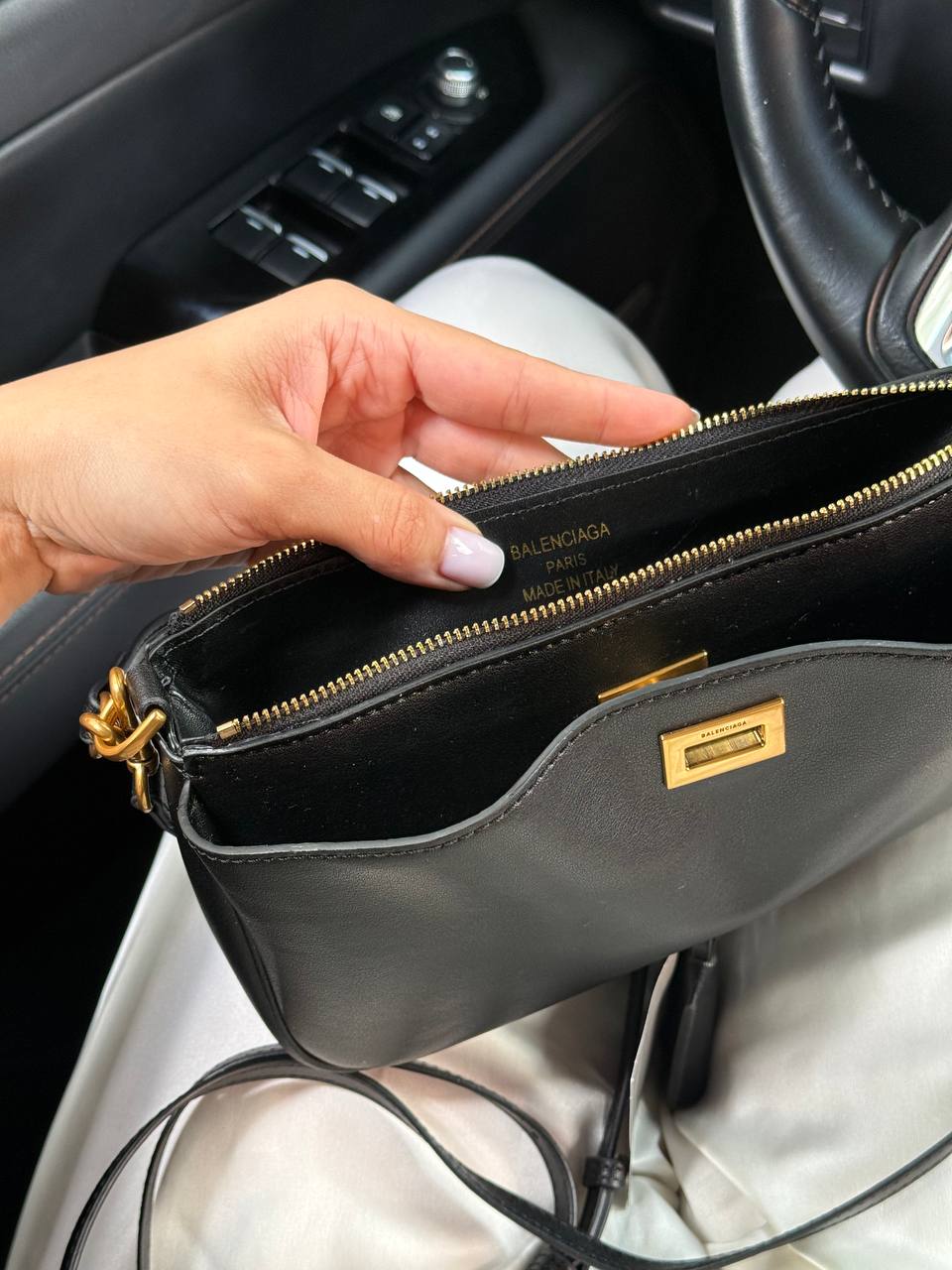 Balenciaga Rodeo Sling Pochette in Black/Gold - 9