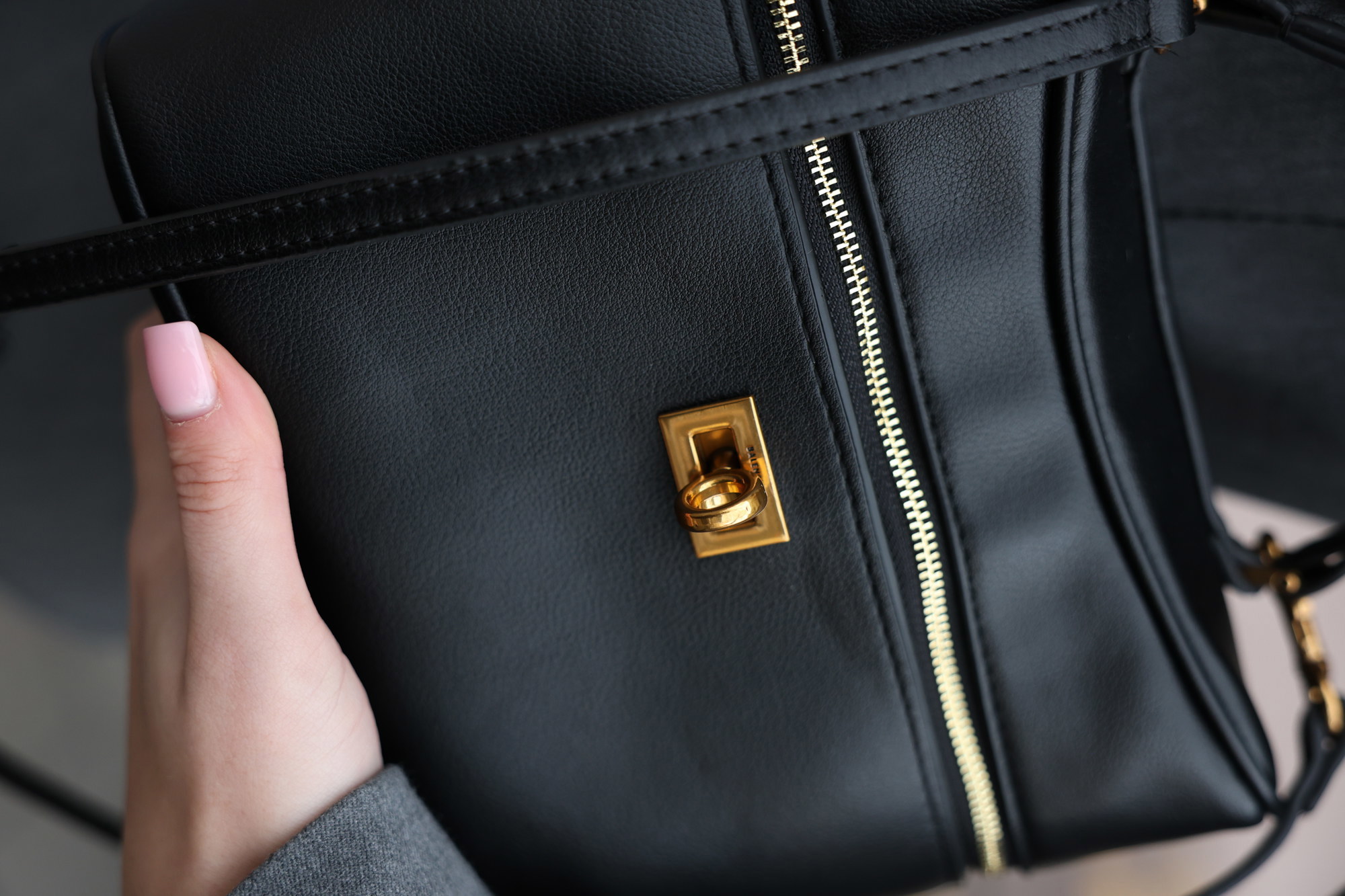 Balenciaga Rodeo Vanity Black/Gold - 11