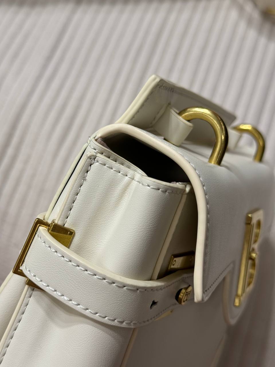 Balmain B-Buzz 23 Bag in White Box Leather - 6