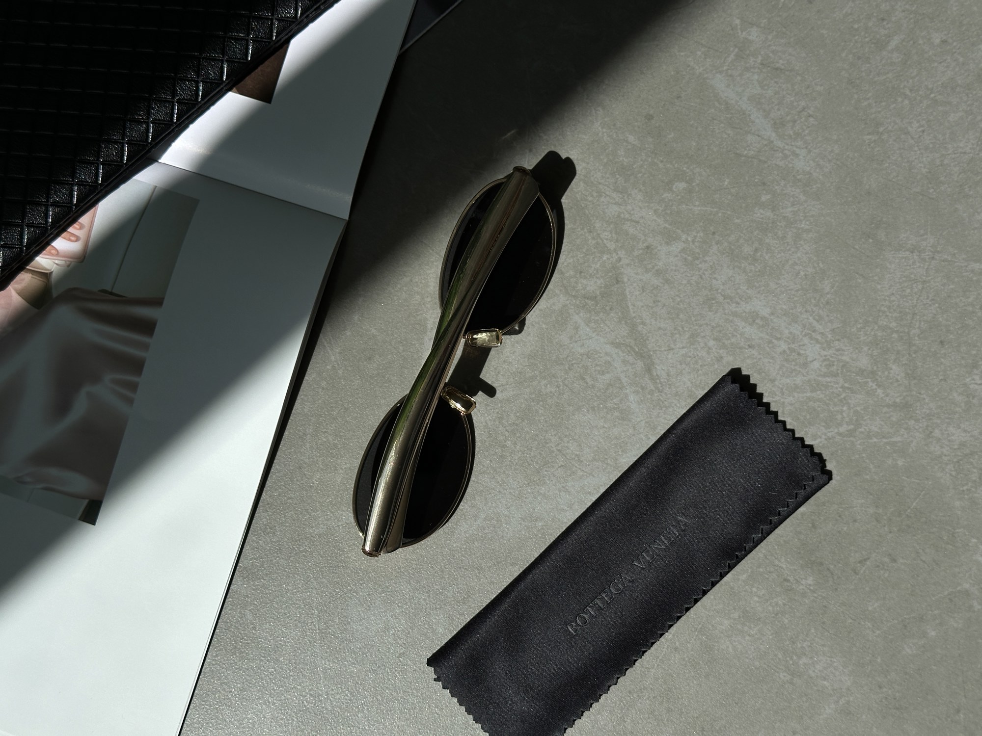 Bottega Veneta Black/Gold BV1386S 003 - 13