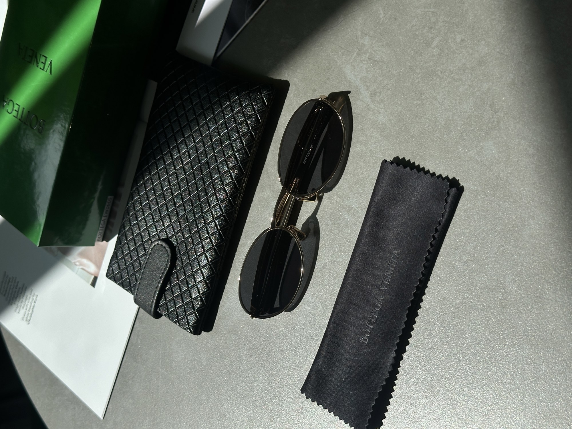 Bottega Veneta Black/Gold BV1386S 003 - 2