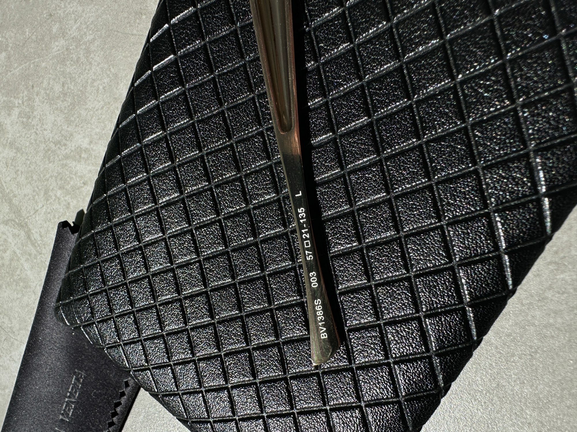 Bottega Veneta Black/Gold BV1386S 003 - 15