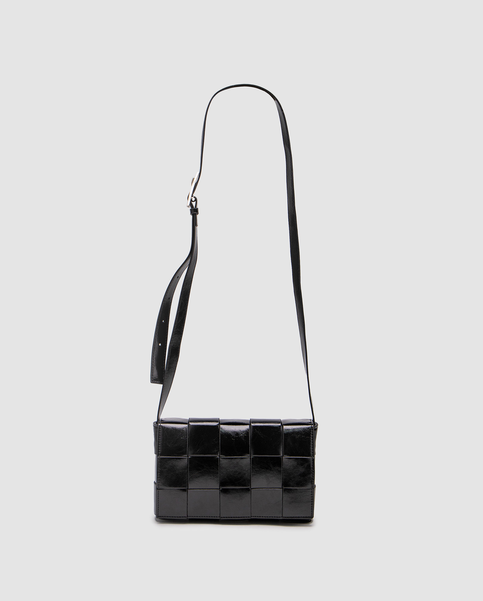 Bottega Veneta Cassette in Intrecciato Leather Black - 3
