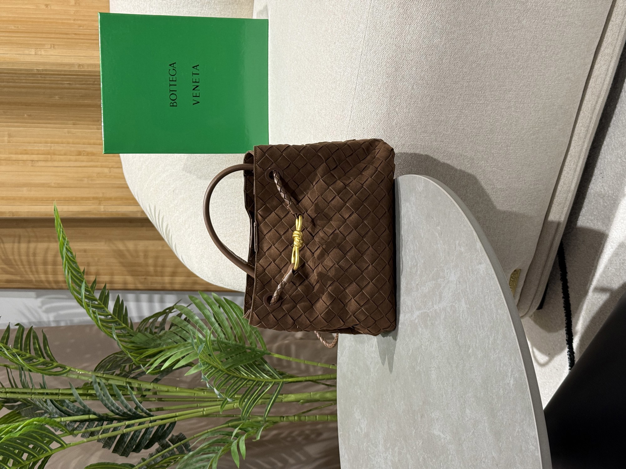 Bottega Veneta Small Andiamo Suede Amber - 10
