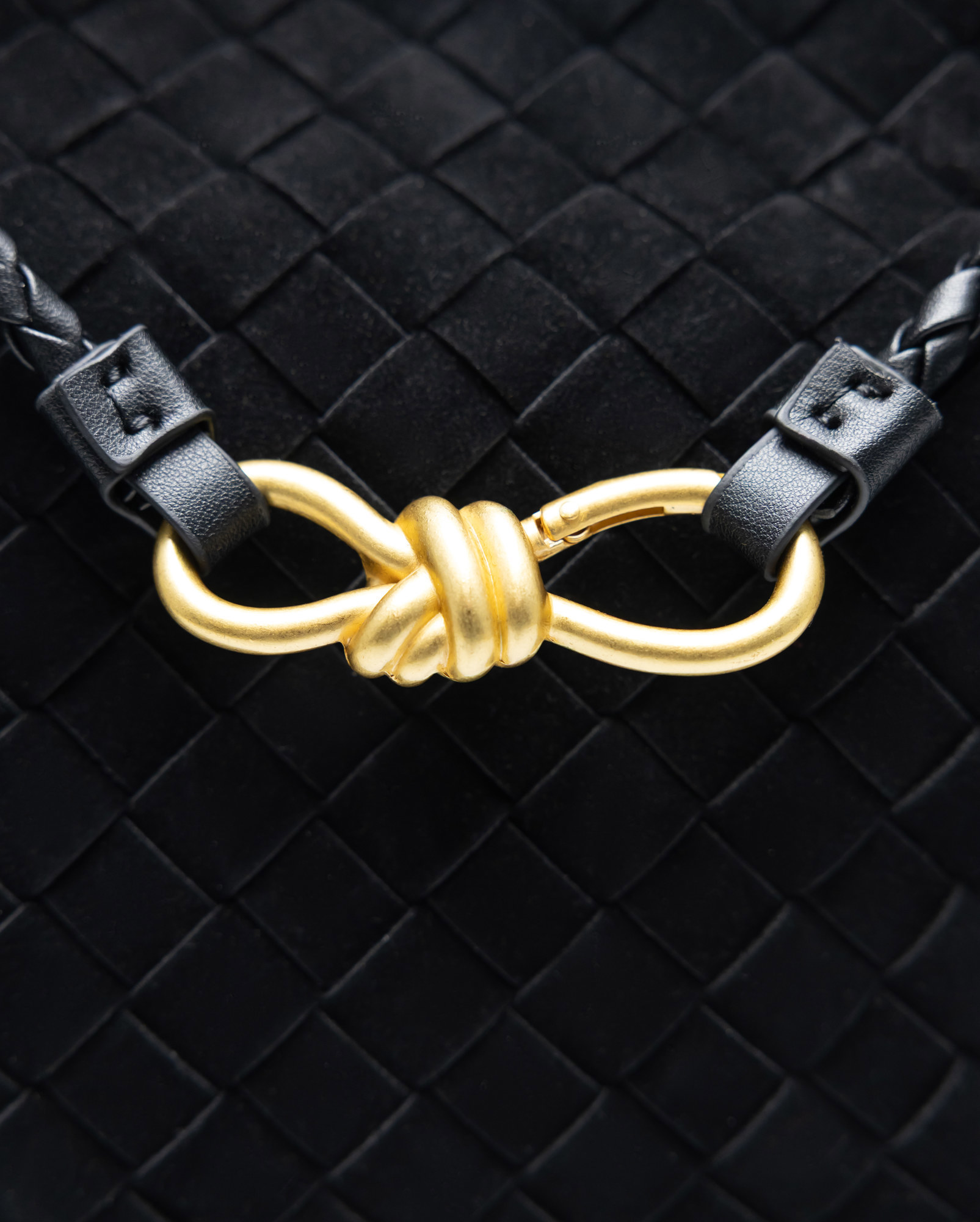 Bottega Veneta Small Andiamo Suede Black - 5