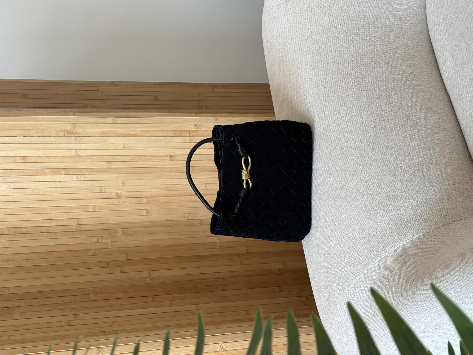 Bottega Veneta Small Andiamo Suede Black - 14