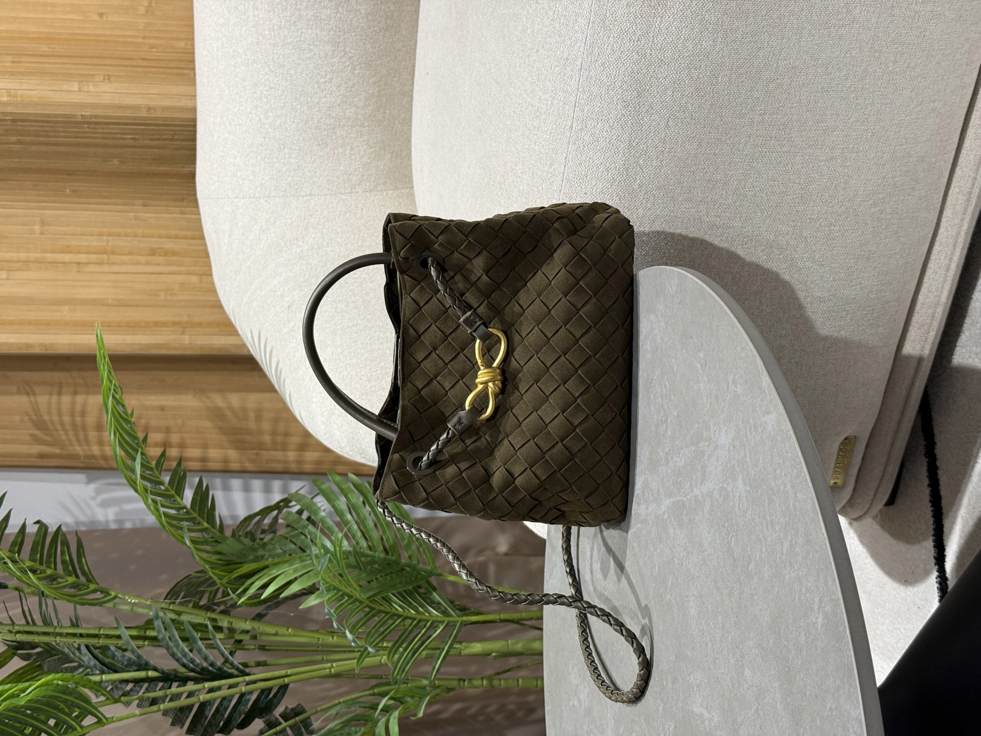 Bottega Veneta Small Andiamo Suede Cypress - 15
