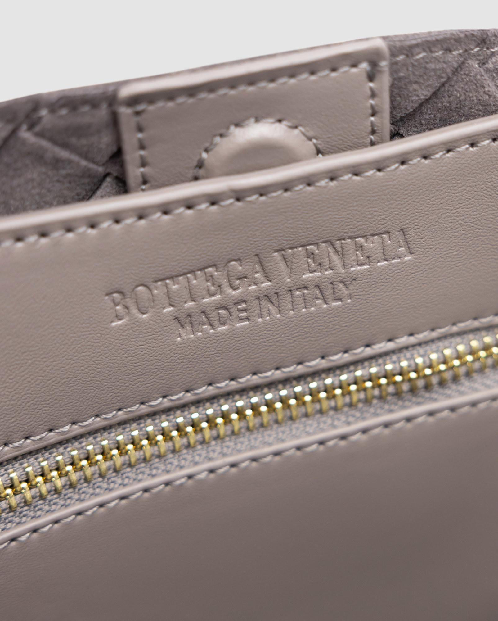 Bottega Veneta Small Andiamo Suede Grey - 6
