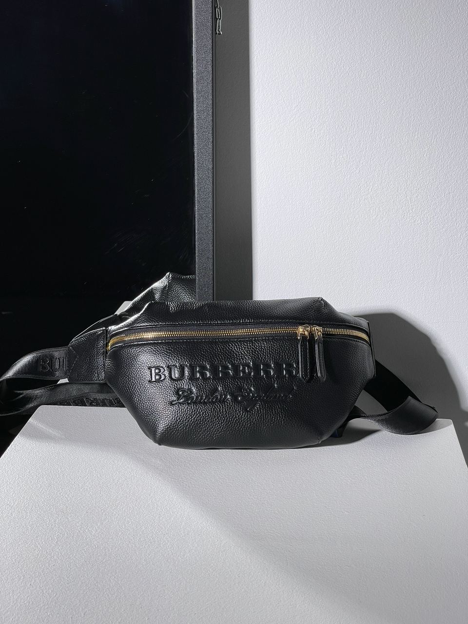 Burberry Bum Bag Embossing Leather - 3