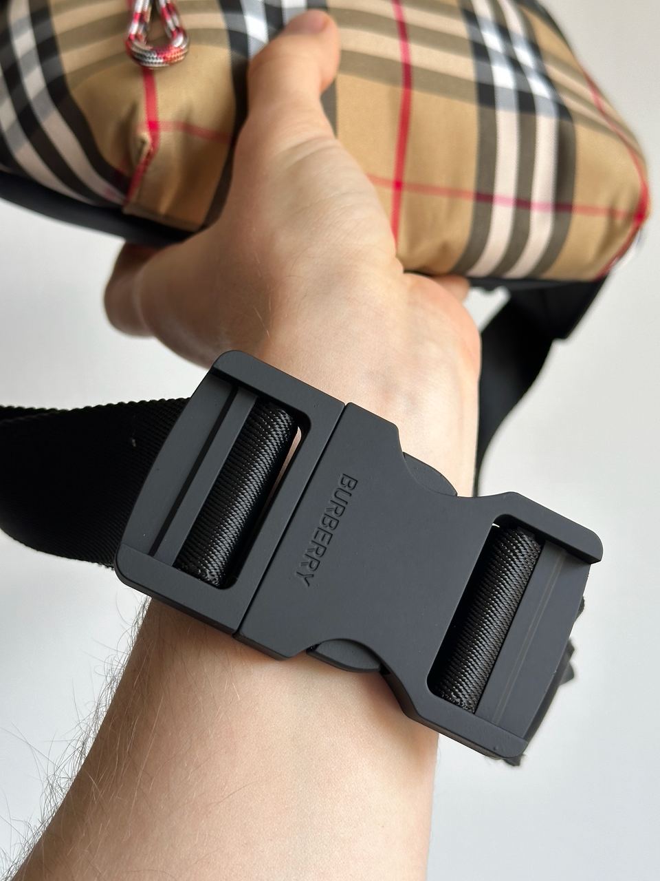 Burberry Men's Sonny Archive Beige Belt Bag - 23