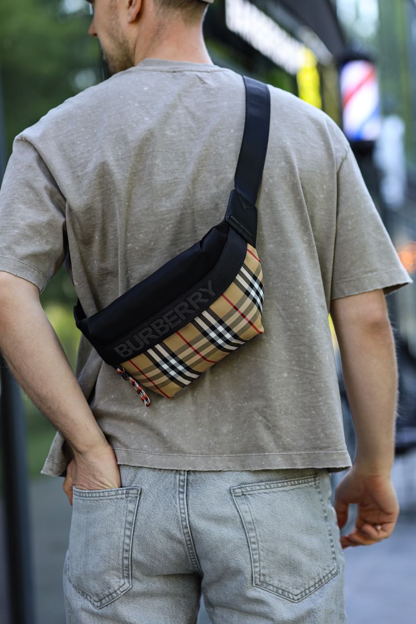 Burberry Men's Sonny Archive Beige Belt Bag - 8