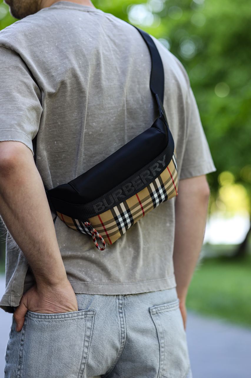 Burberry Men's Sonny Archive Beige Belt Bag - 9