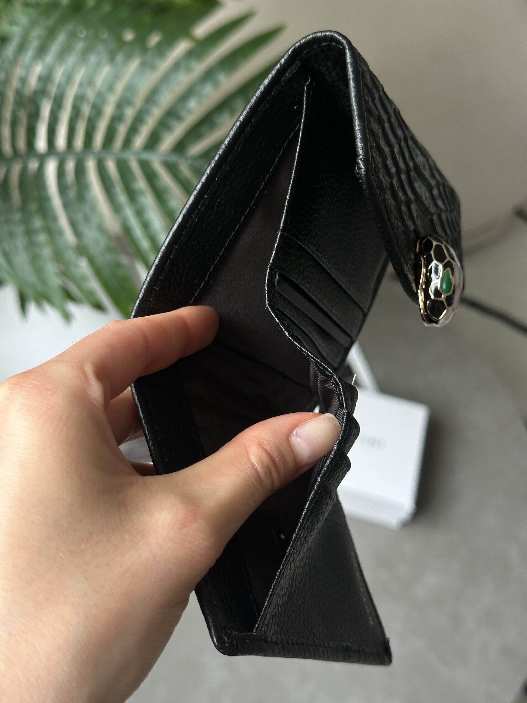 Bvlgari Serpenti Forever Trifold Wallet Black - 12