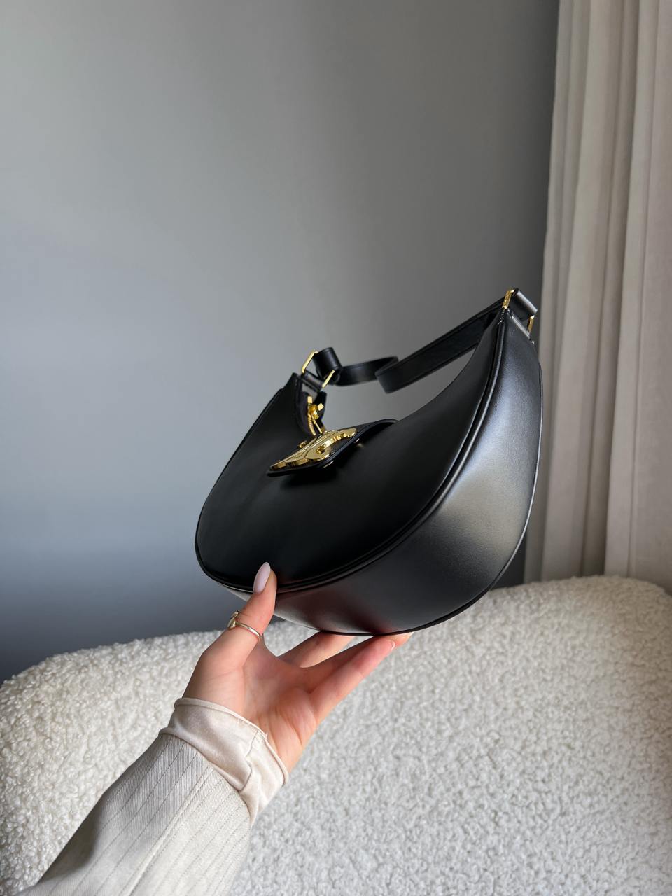 Celine Ava Triomphe Medium Leather Shoulder Bag - 10