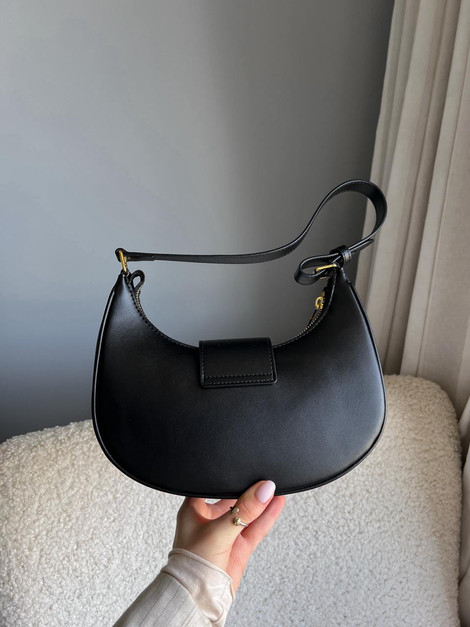 Celine Ava Triomphe Medium Leather Shoulder Bag - 12