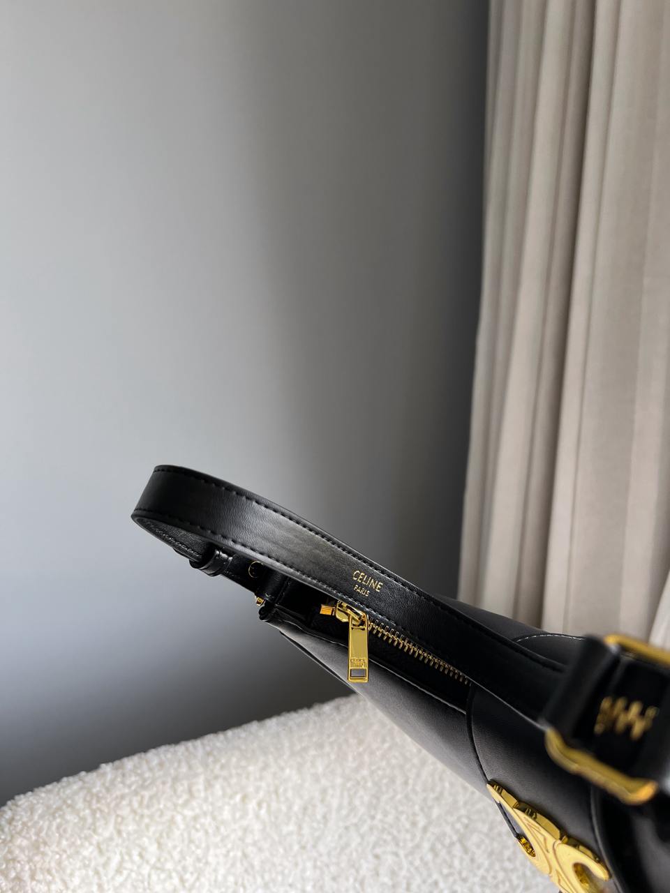 Celine Ava Triomphe Medium Leather Shoulder Bag - 16