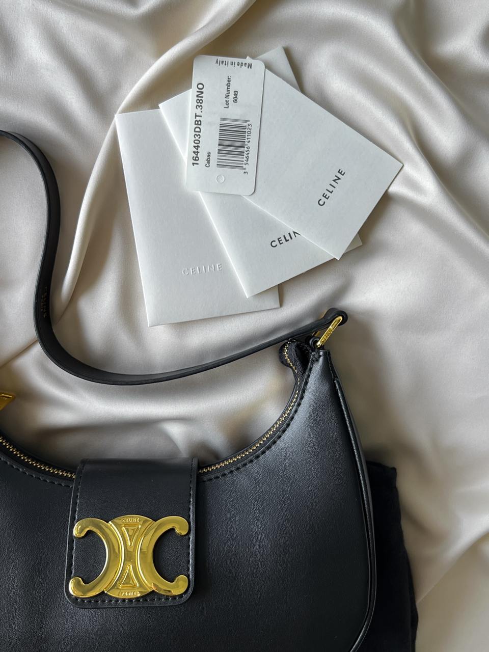 Celine Ava Triomphe Medium Leather Shoulder Bag - 7