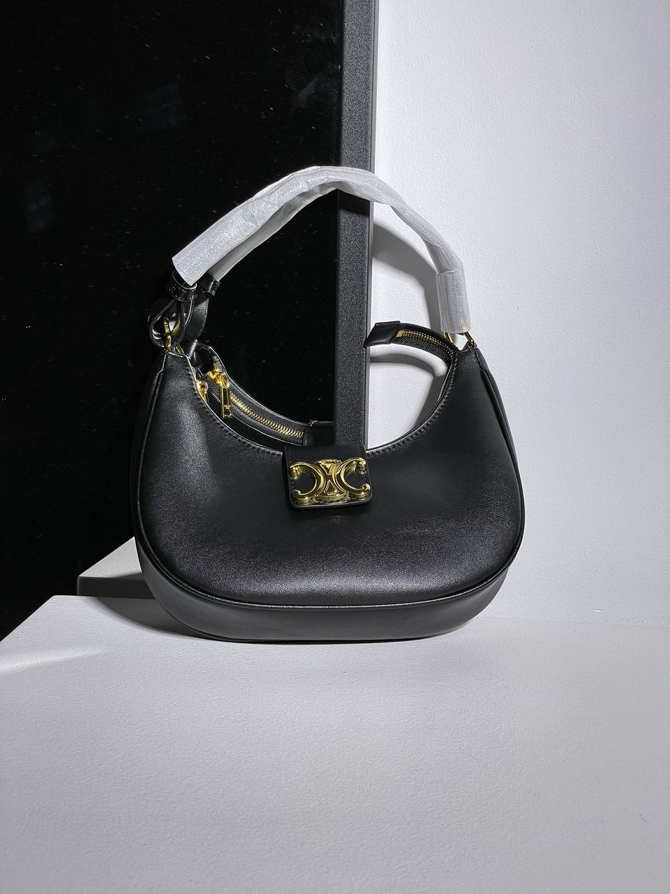 Celine Ava Triomphe Soft Bag in Smooth Calfskin Black - 4