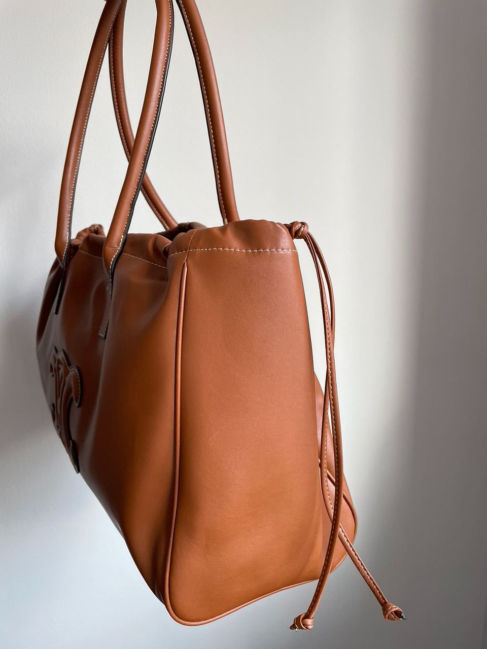Celine Cabas Drawstring Cuir Triomphe In Smooth Calfskin Tan - 17