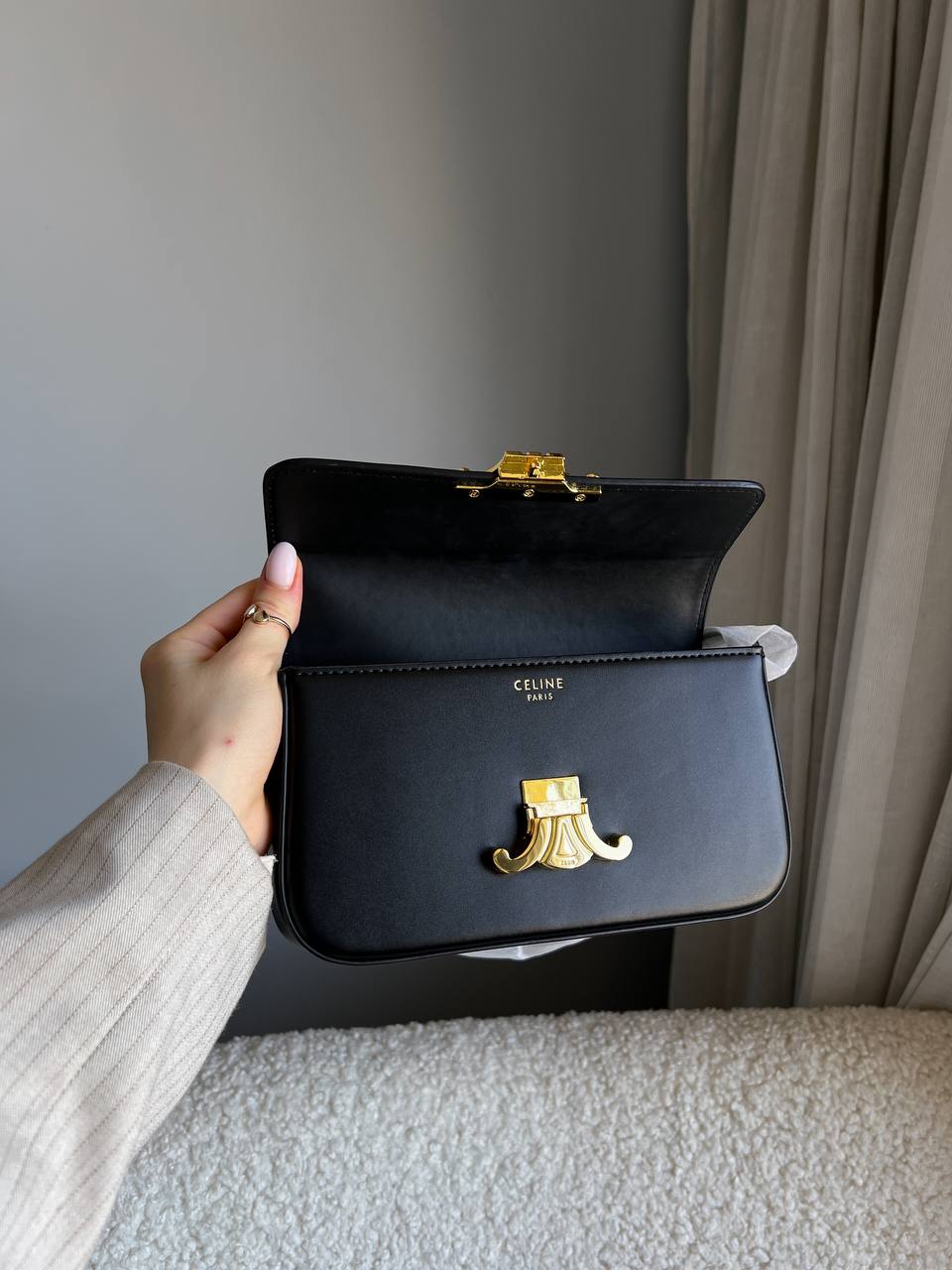 Celine Classique Triomphe Bag In Shiny Calfskin Leather - 11