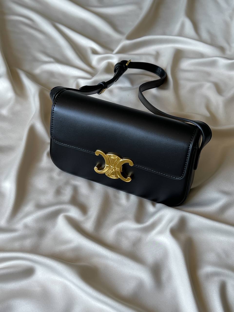 Celine Classique Triomphe Bag In Shiny Calfskin Leather - 4