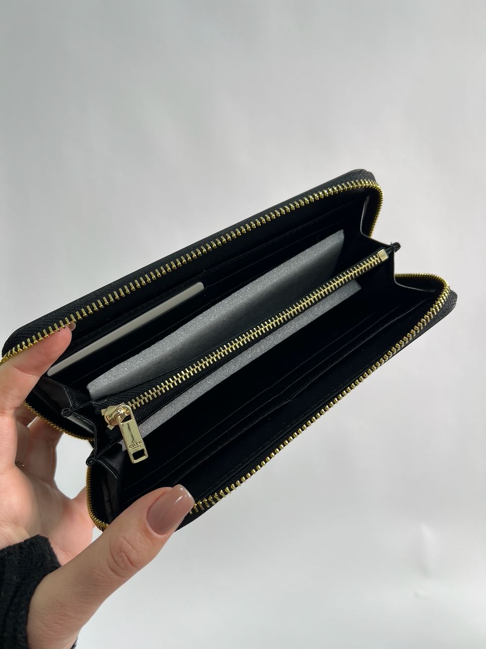 Celine Large Zipped Wallet Cuir Triomphe in Smooth Calfskin Black - 13
