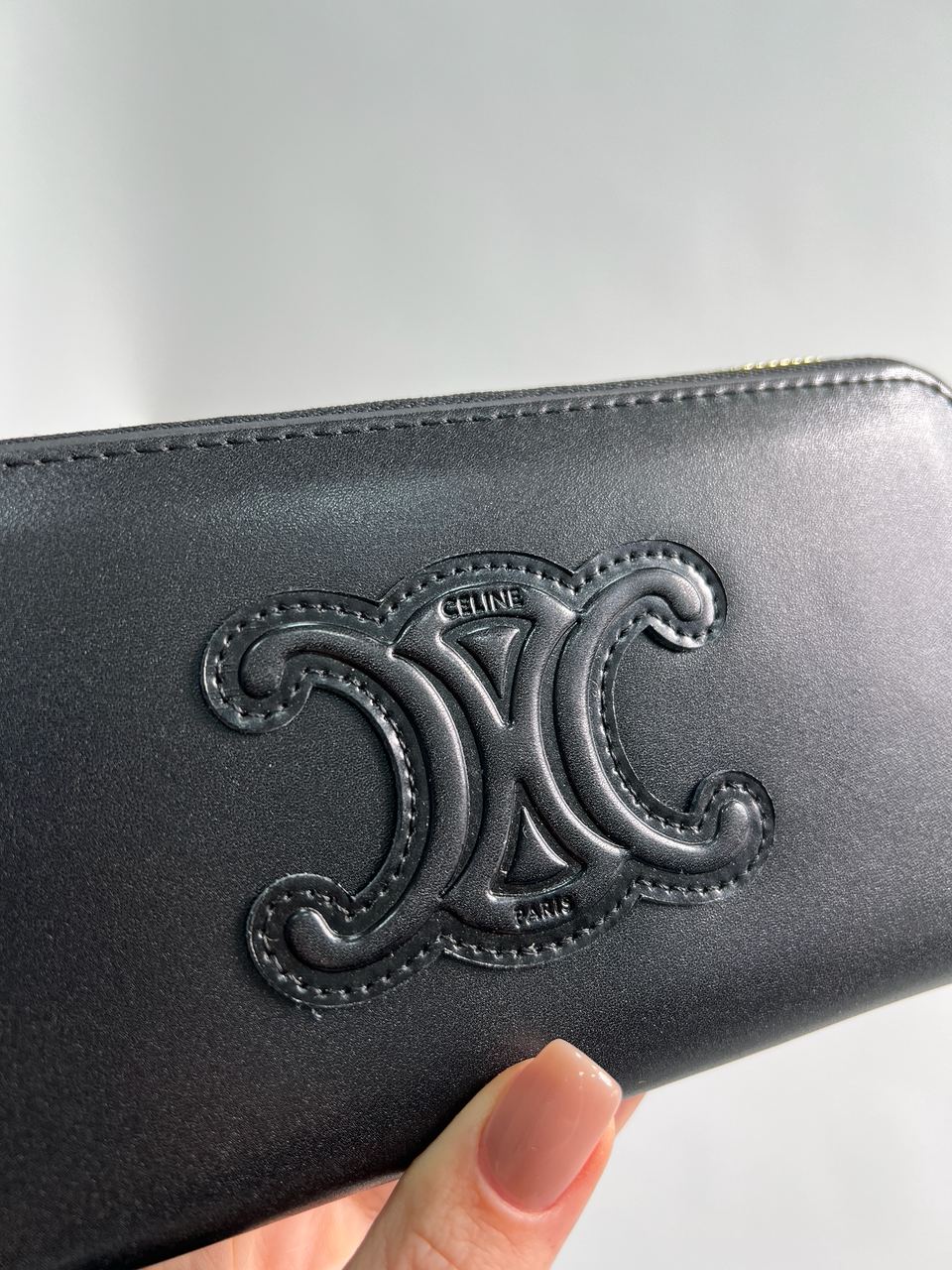 Celine Large Zipped Wallet Cuir Triomphe in Smooth Calfskin Black - 8