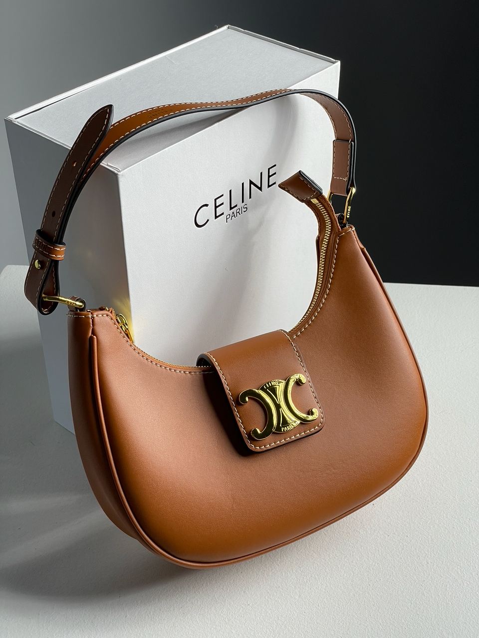 Celine Medium Ava Triomphe Bag in Smooth Calfskin Tan - 4