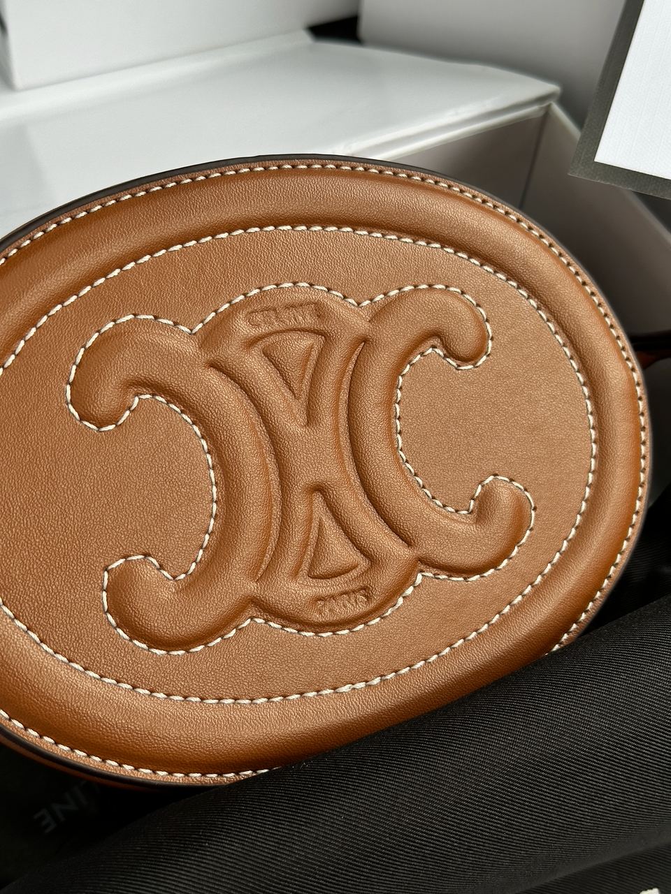 Celine Oval Bag Cuir Triomphe in Smooth Calfskin Tan - 11