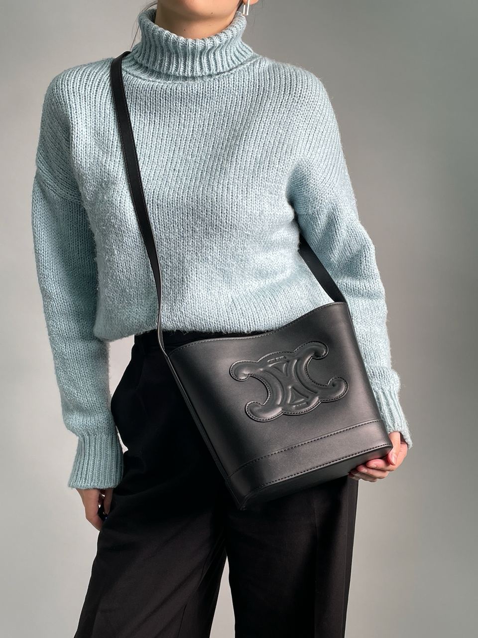 Celine Small Bucket Cuir Triomphe In Smooth Calfskin Tan Black - 8