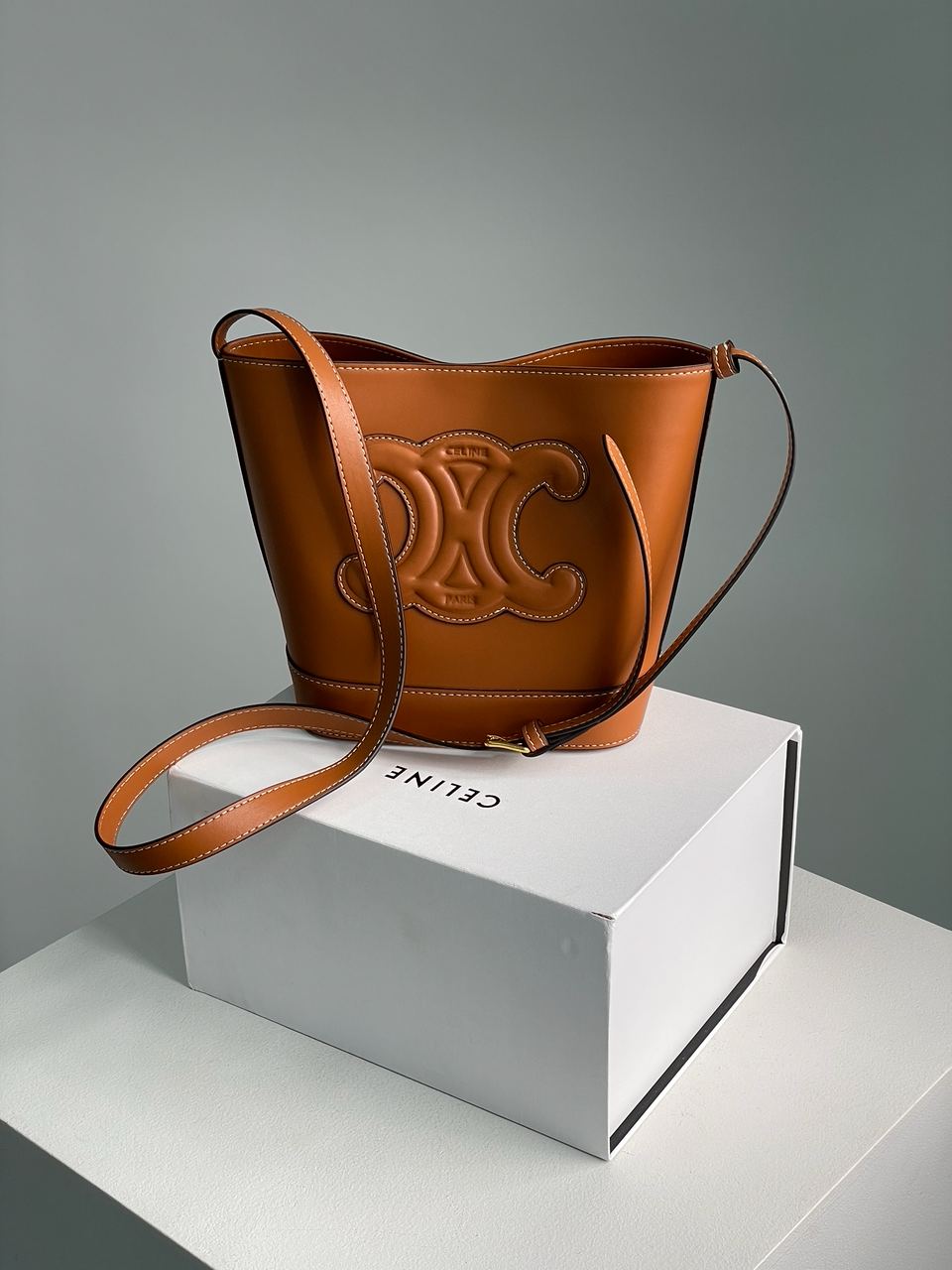 Celine Small Bucket Cuir Triomphe In Smooth Calfskin Tan Brown - 10