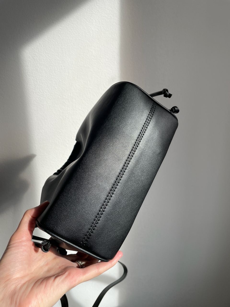 Celine Small Cabas Drawstring Cuir Triomphe In Smooth Calfskin Tan Black - 19