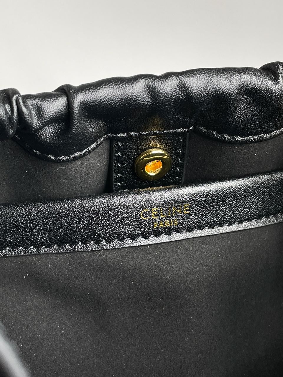 Celine Small Cabas Drawstring Cuir Triomphe In Smooth Calfskin Tan Black - 31