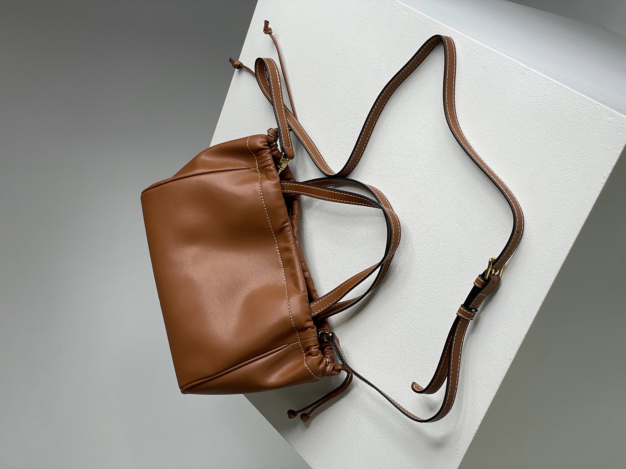 Celine Small Cabas Drawstring Cuir Triomphe In Smooth Calfskin - 2