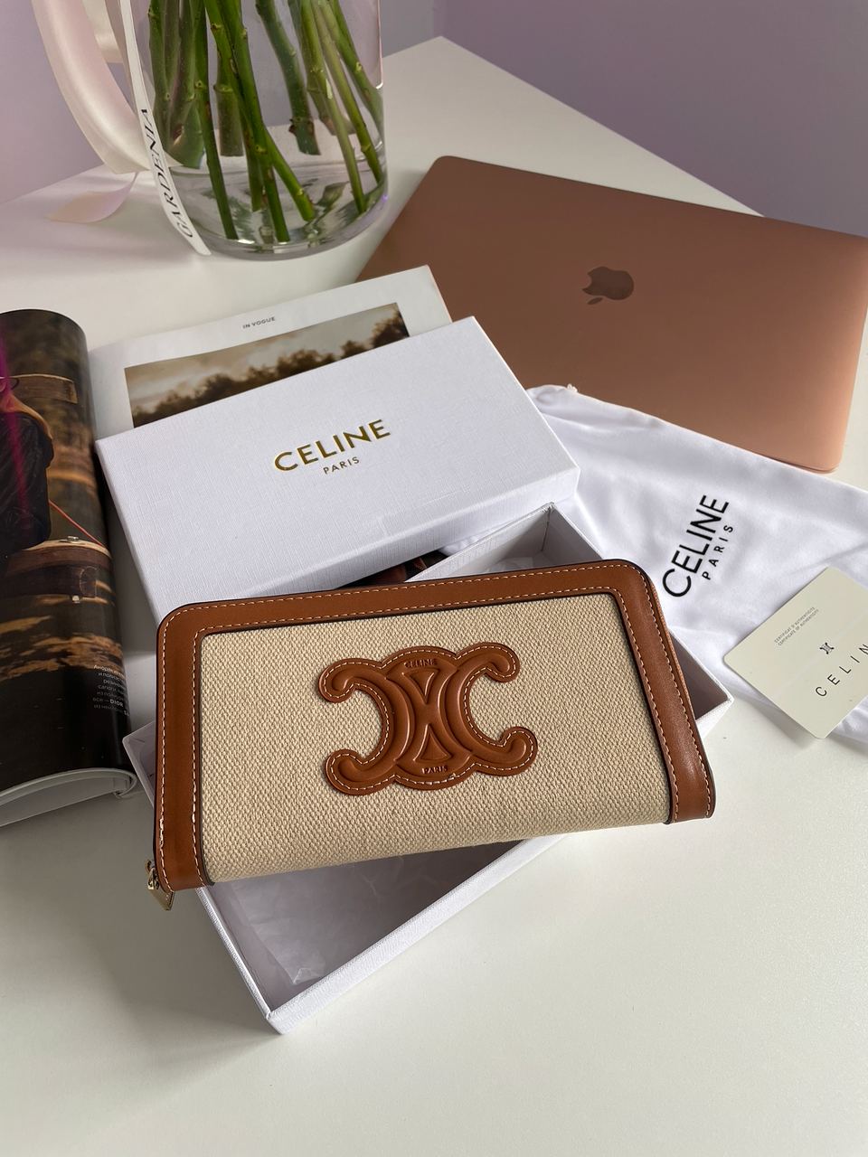 Celine Zipped Wallet Cuir Triomphe in Textile and Calfskin Natural/Tan - 4