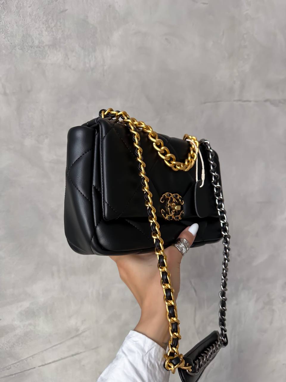 Chanel 19 Large Handbag Black/Gold - 2