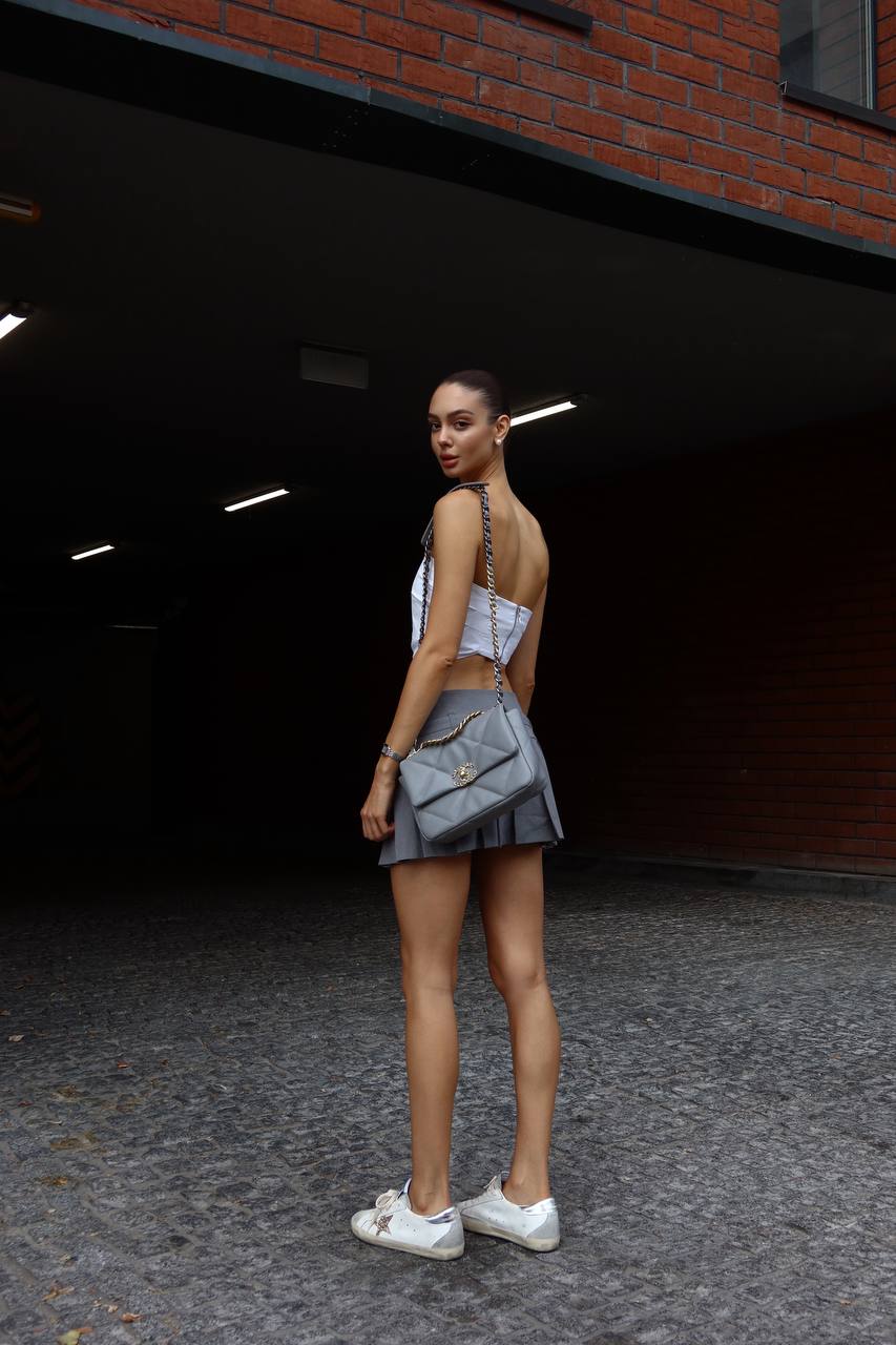 Chanel 19 Large Handbag Gray/Gold - 4