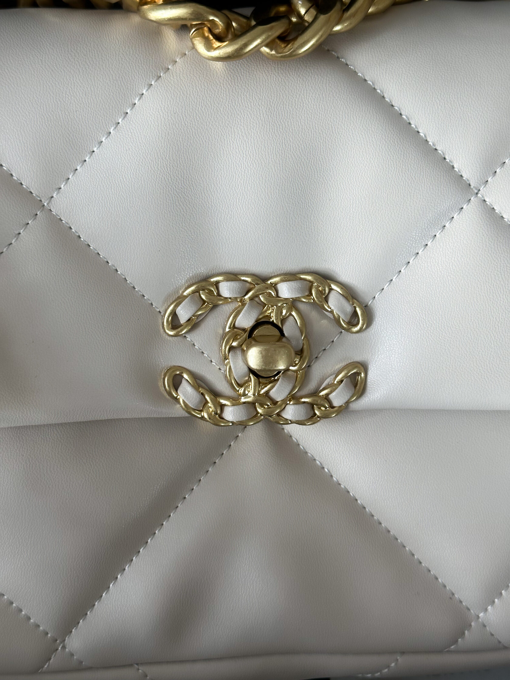 Chanel 19 Large Handbag White Cream/Gold - 5